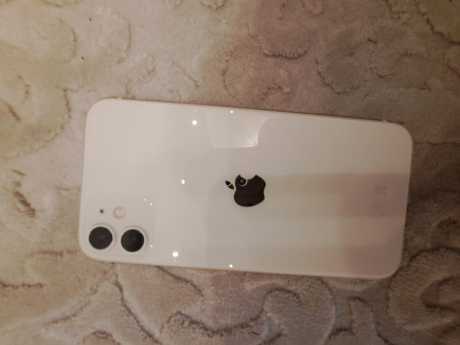 Продаю айфон 11 128гБ