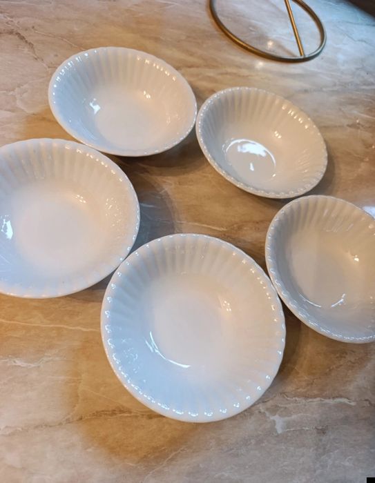 Komplet 5 małych miseczek Chodzież - białe, porcelanowe Ø ok. 13cm