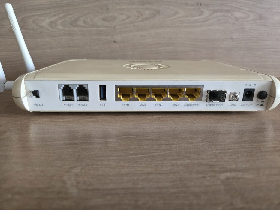 Роутер D-link DVG-N5402FF з оптичним входом і Wi-Fi