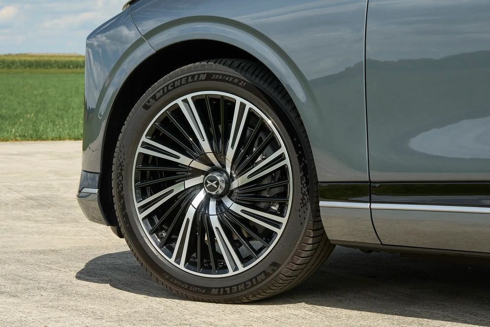 Xpeng G9 79 kWh Standard Range