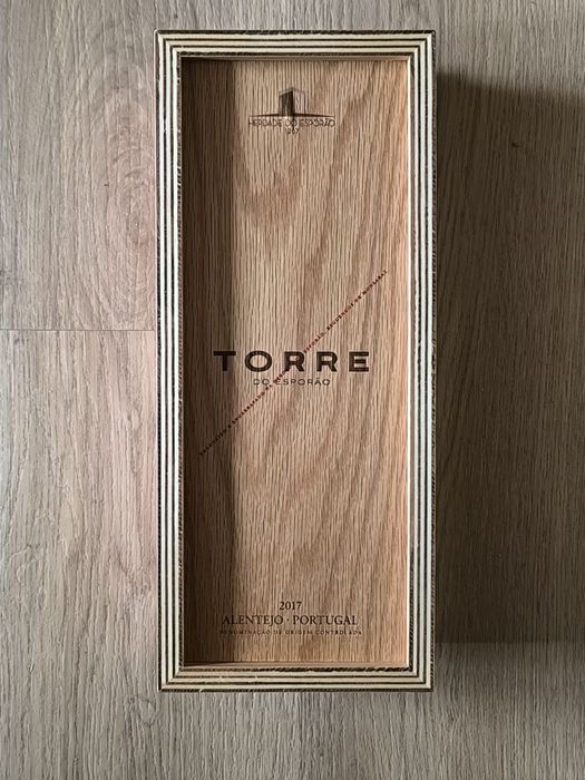 Caixas de vinho/ madeira  raras e especiais