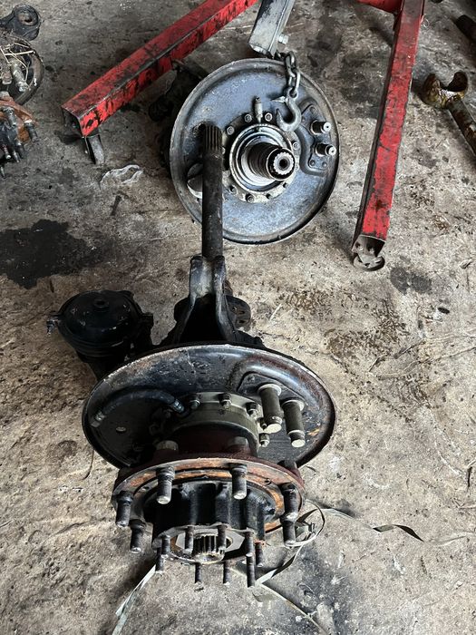 Поворотні кулаки Газ66 ЗІЛ131 з малим напрацюваннням