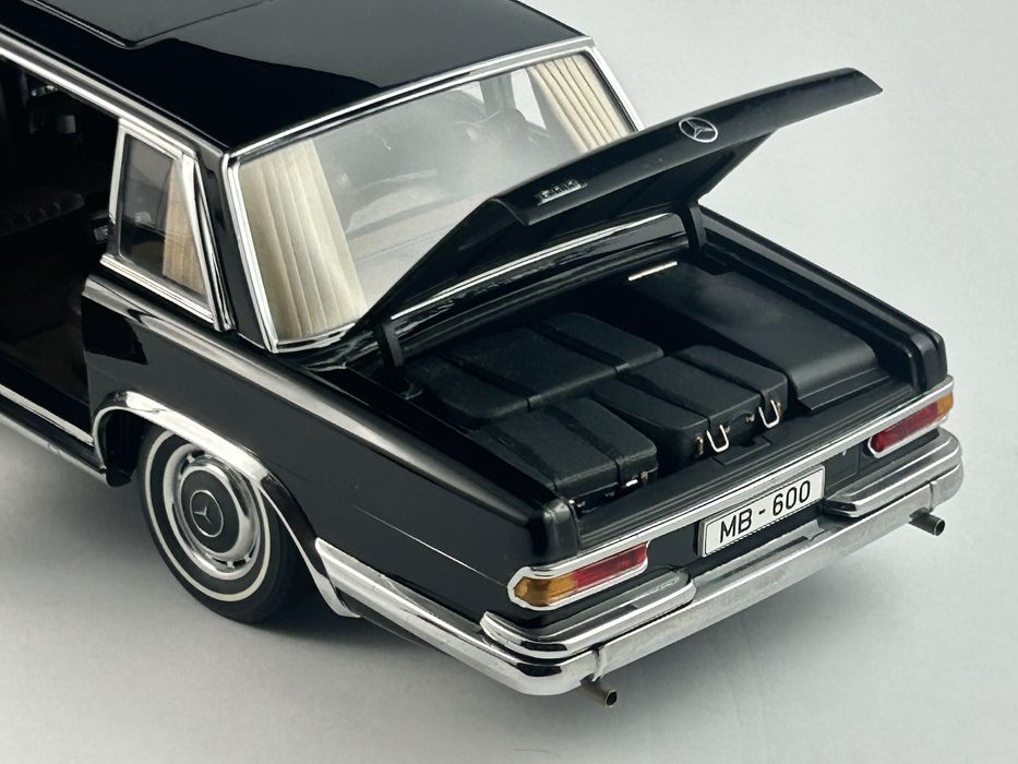 AUTOart Mercedes 600 W100 Pullmann 1/18 czytaj opis