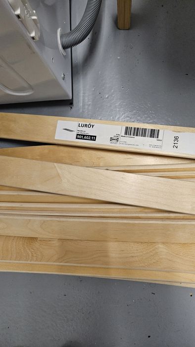 Estrado de ripas IKEA