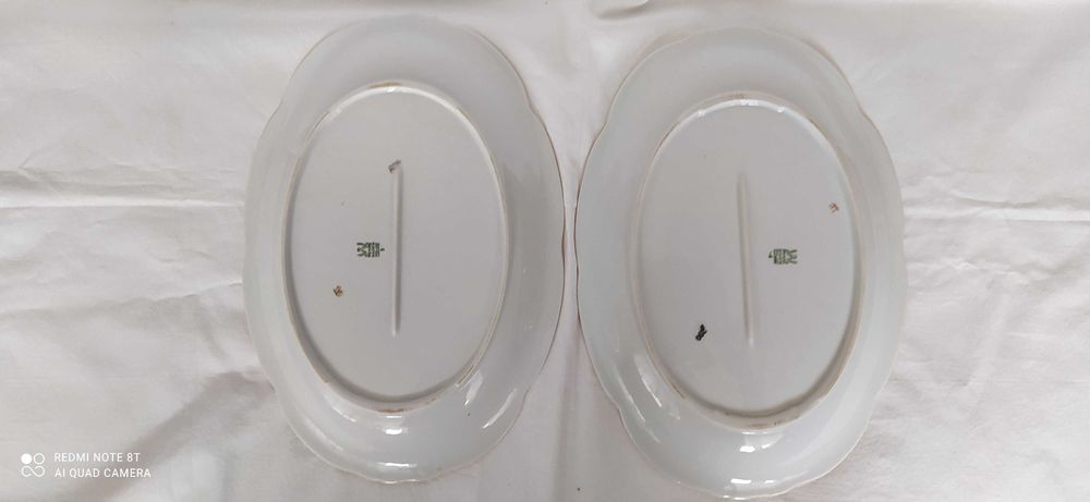 Półmiski owalne płaskie-złocone-porcelana WAWEL z PRLu.