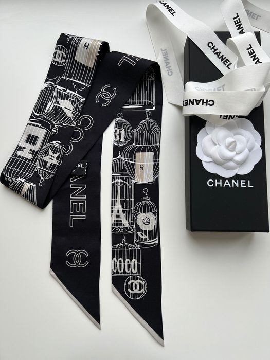 Chanel apaszka jedwab