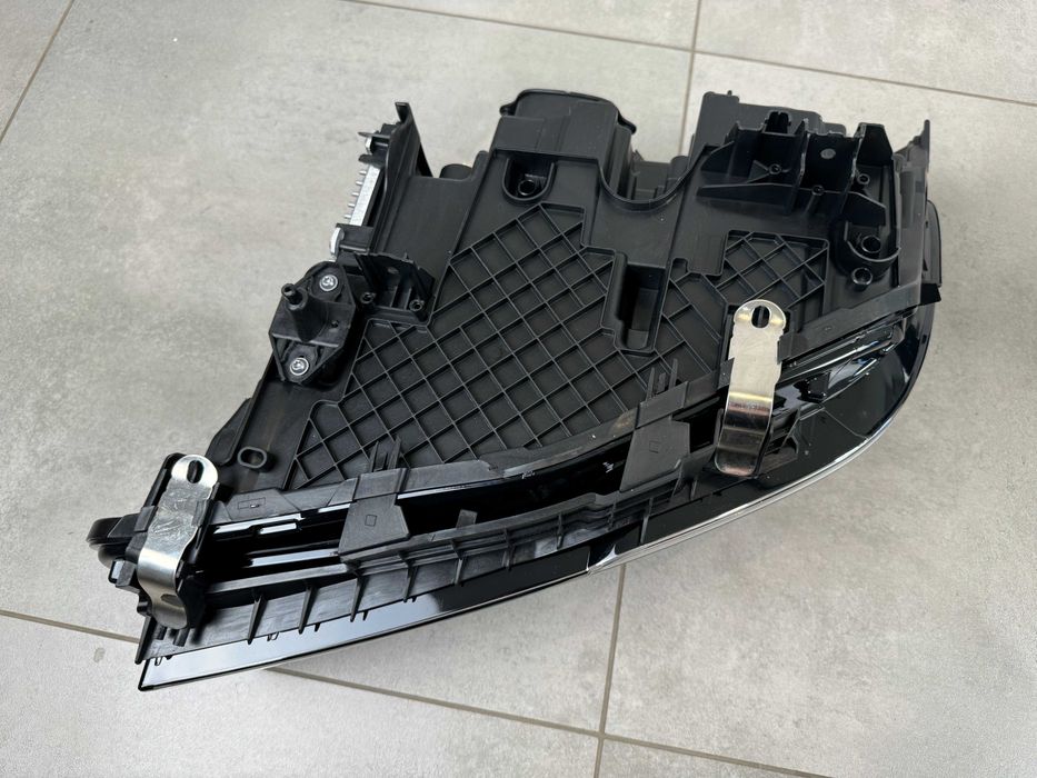 Фары G30 Shadow Line LCI