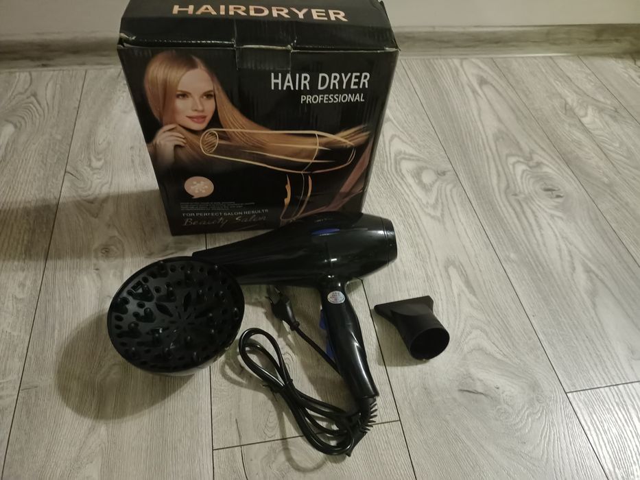 Suszarka Do Włosów z Dyfuzorem Jonizacją i Koncentratorem