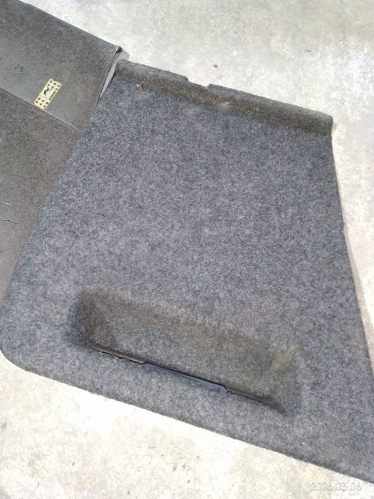 Tampa lateral mala peugeot 306 carrinha break