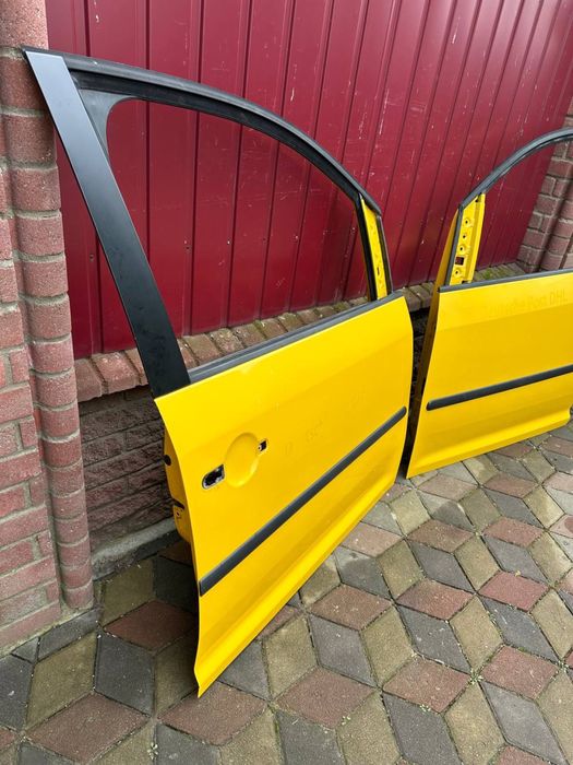 Дверка Двері Ліва Права VW Volkswagen Caddy Ідеальний Стан