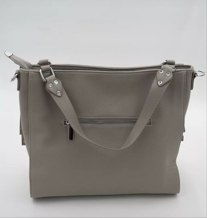 Продам две светлыз сумки на лето