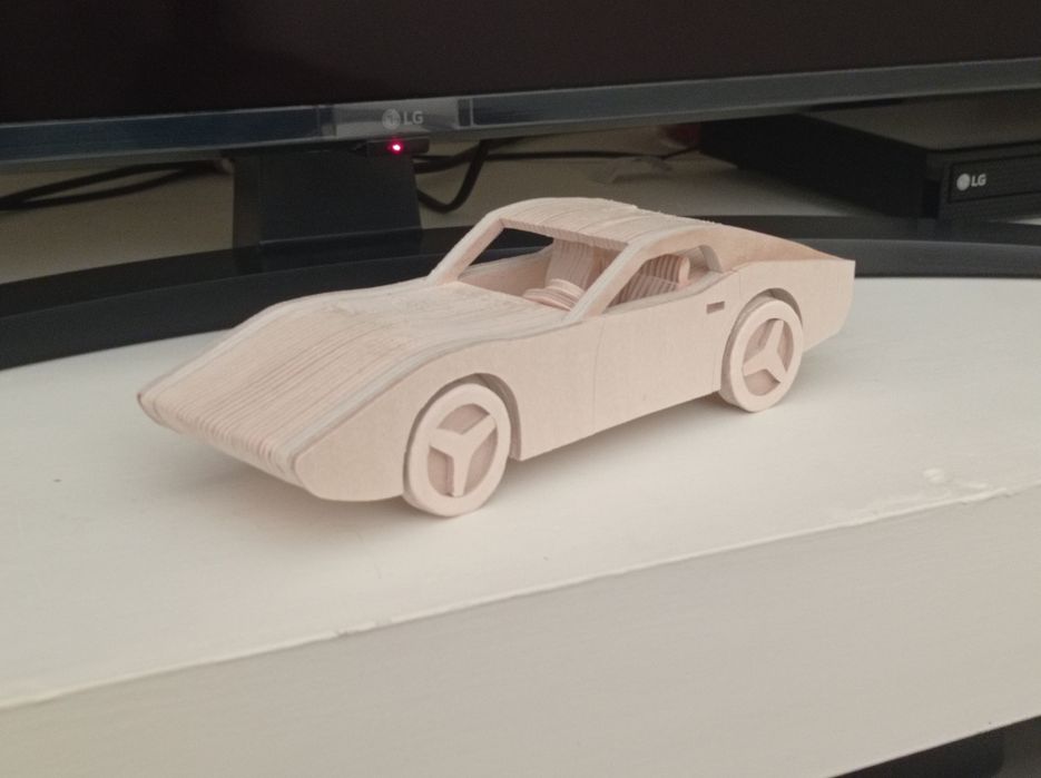 Chevrolet antigo Corvette - Artesanato em Madeira