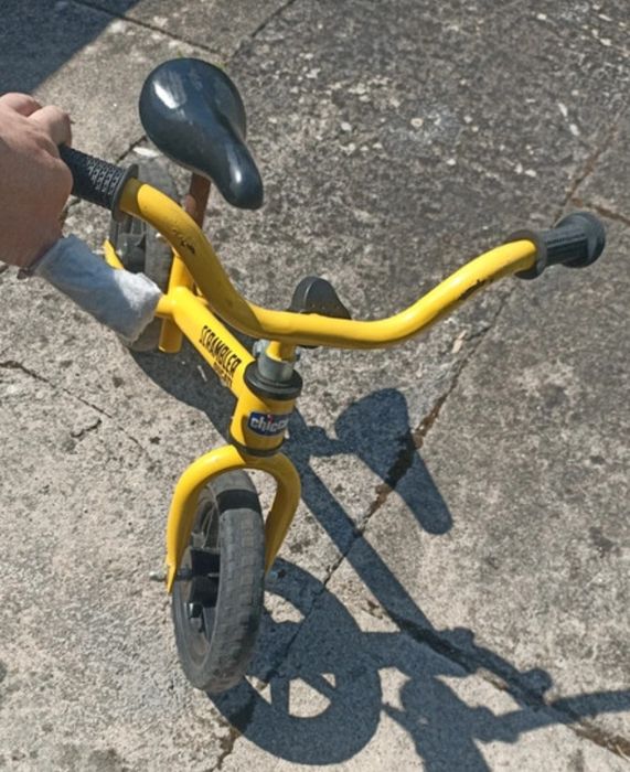 Bicicleta equilíbrio bebé. Sem pedais