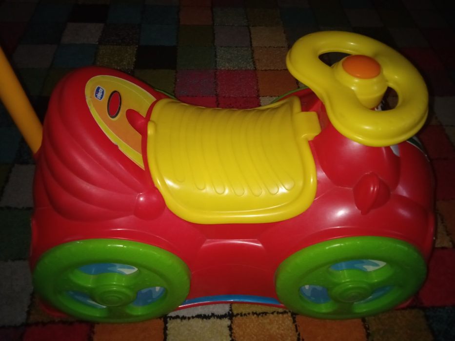 Автомобиль-Каталка Chicco толокар с родительской ручкой и багажником
