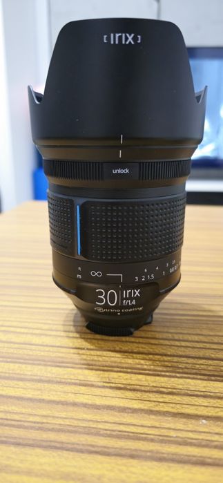 Irix 30mm f/1.4 Pentax-K