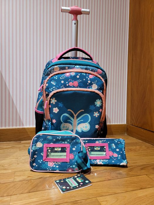 Conjunto Mochila/Trolley, lancheira e estojo