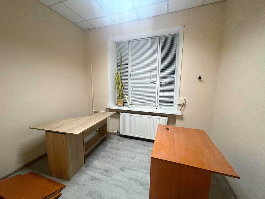 Продам офіс 54м2, нежітловий фонд, окремий вхід