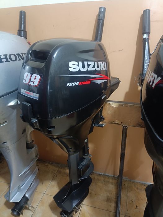 Лодочный мотор Suzuki 9.9 четыре такта