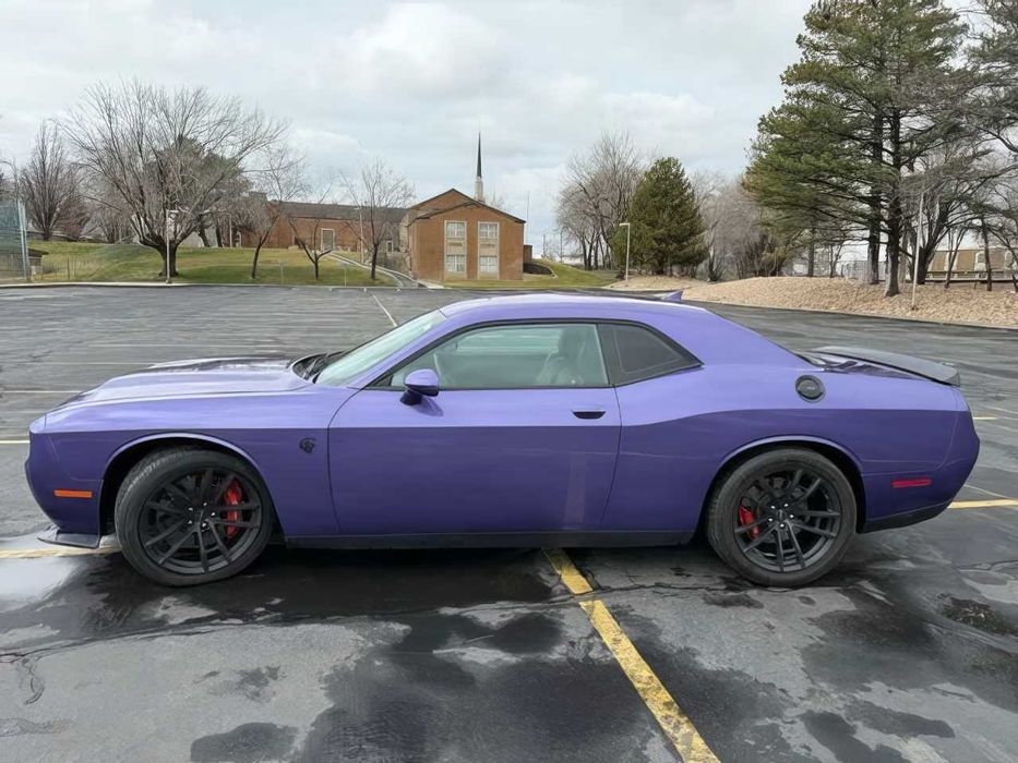 Dodge Challenger SRT Hellcat      2019