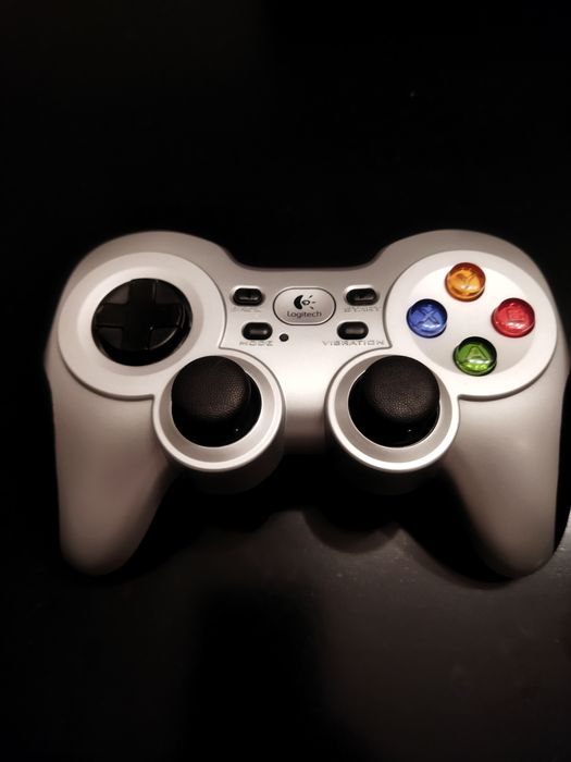 Logitech PC USB Wireless Controller64751447680259120