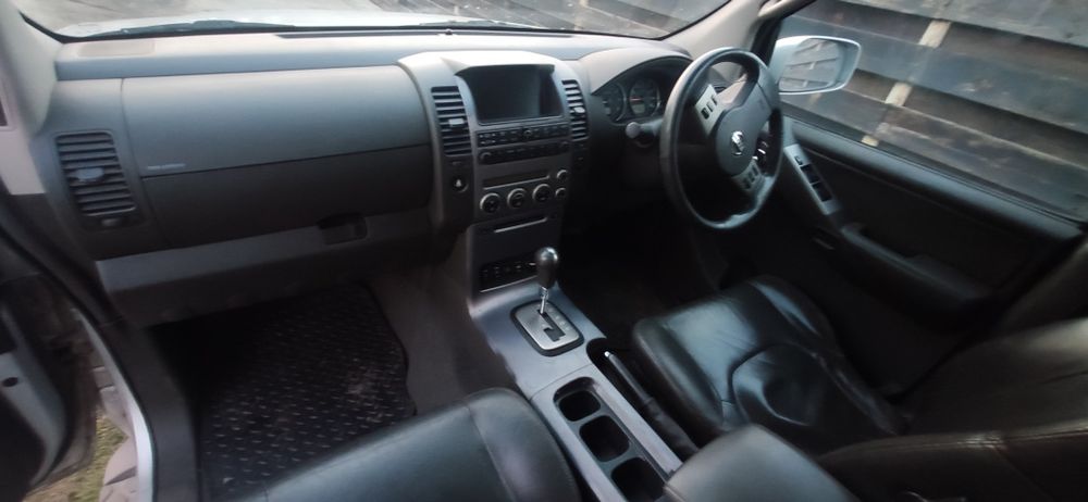 Розбірка шрот Nissan Pathfinder R51 Navara Almera Tino запчастини