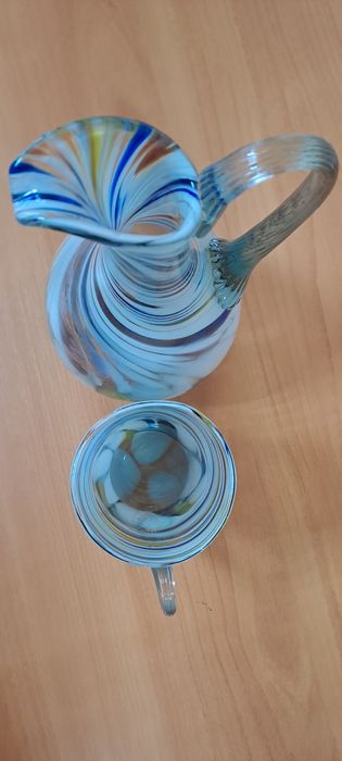 Графин и чашка в наборе.  Гутное стекло