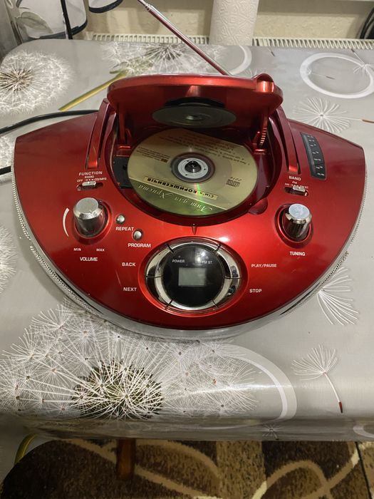 Магнітофон МП3 і радіо FM Sylvania