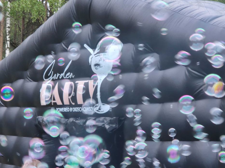 Dmuchany namiot imprezowy, mobilna bibownia na twojej imprezie.