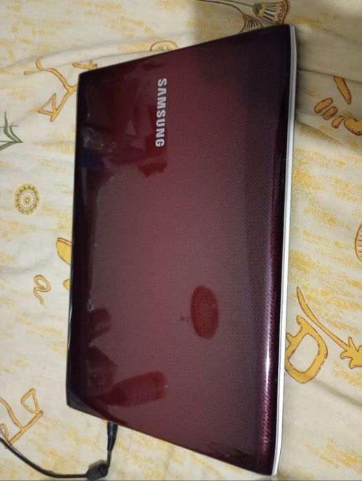 Ноутбук Samsung 17 "новый ssd 120/8gb Windows 11pro в идеальном состоя