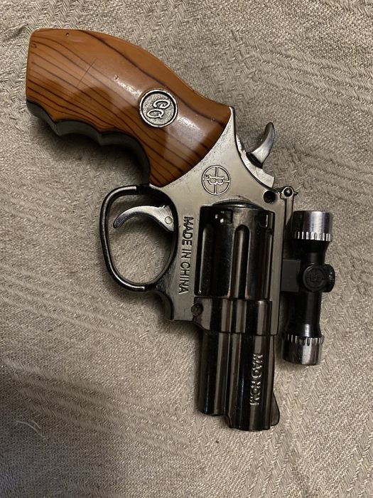 Зажигалка запальничка пістолет