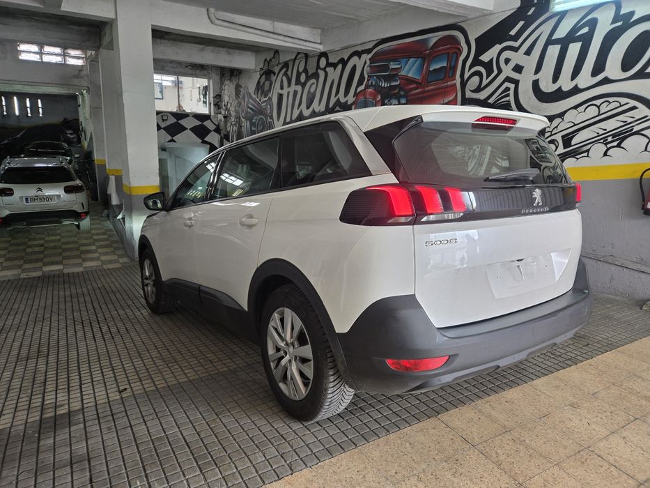 Carrinha Peugeot 5008