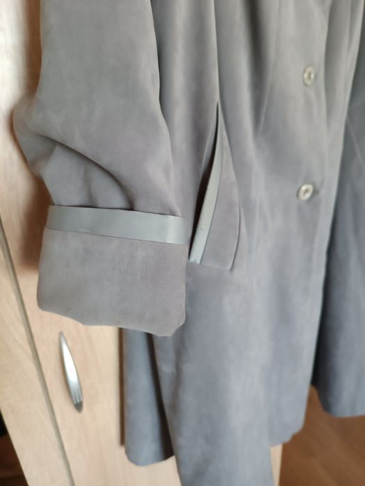Siwy płaszczyk wiosenno-jesienny..