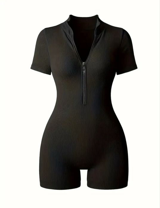 Жіночий комбінезон