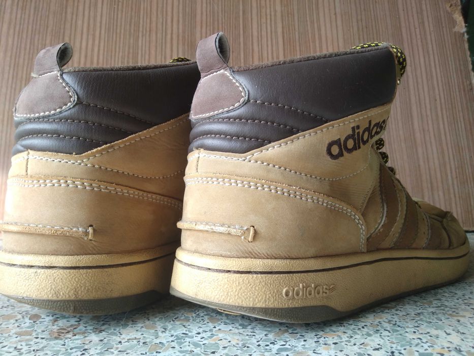 кроссовки Adidas