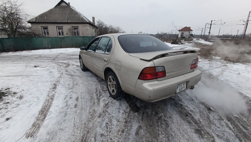 Продам nissan maxima на автомате