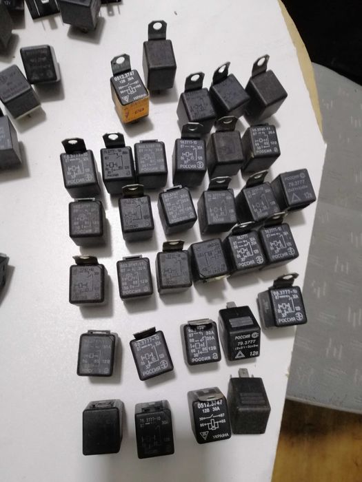 Продам реле автомобильные к разным автомобилям бу оригинальные