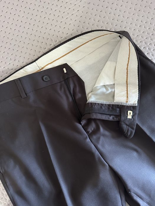 Чоловічий костюм (трійка)