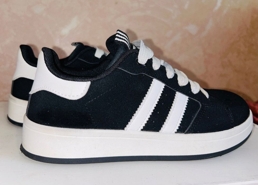 жіночі замшеві кеди