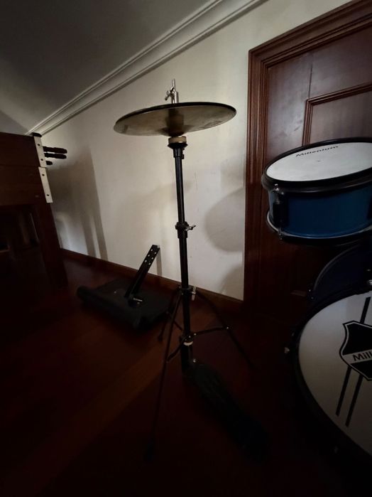 Bateria infantil (instrumento)