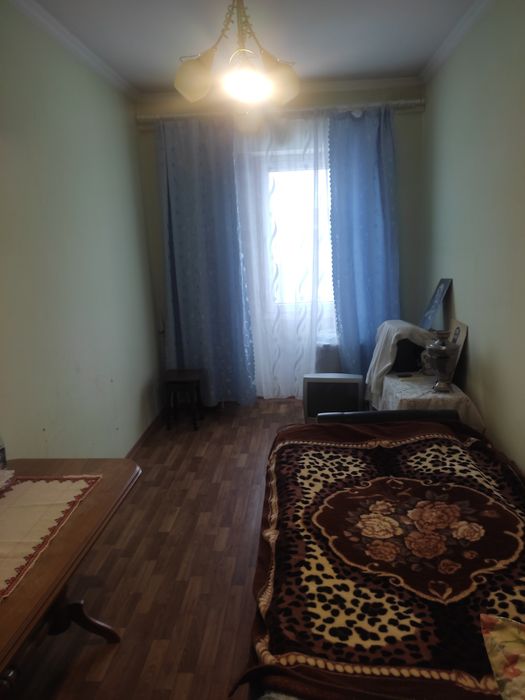 Продам 2 кімнатну  квартиру