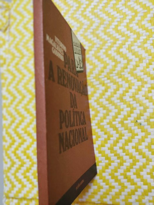 Para a renovação da política nacional
de Vitorino Magalhães Godinho