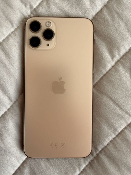 Iphon 11 pro. Bez rys
