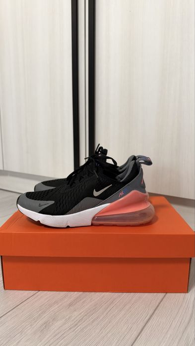 Кроссівки Nike Air Max 270