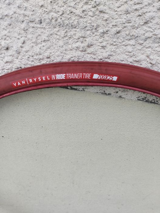 Pneu para rolo de treino