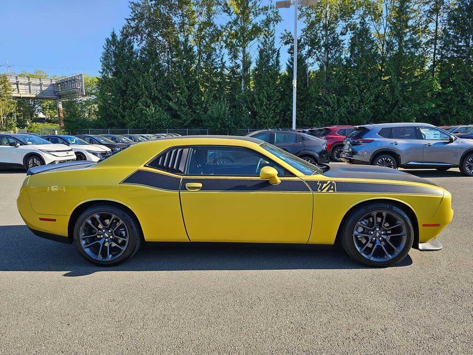 Dodge Challenger      2020