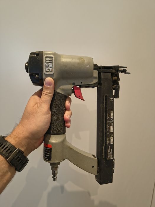 Zszywacz pneumatyczny Porter Cable 1/4” NS100A z wąską koroną USA