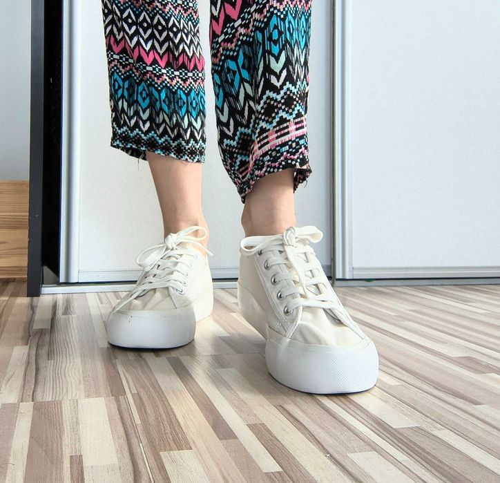 Mleczko białe trampki, tenisówki New Look, damskie, gruba podeszwa,r. 37
