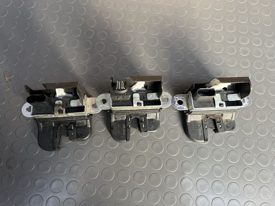 Замок кришки багажника, защелка ляди Vw Passat B6, B7, Golf 5,6,Touran
