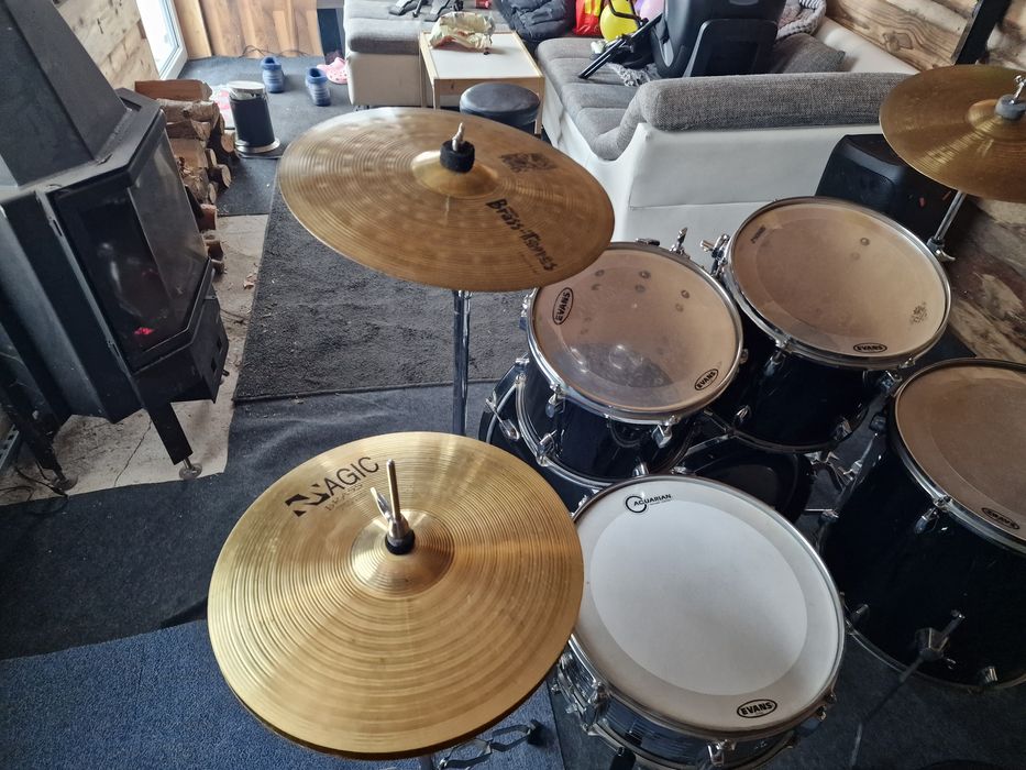 Perkusja Sonor 503 + talerze Paiste , werbel i pedal – super stan