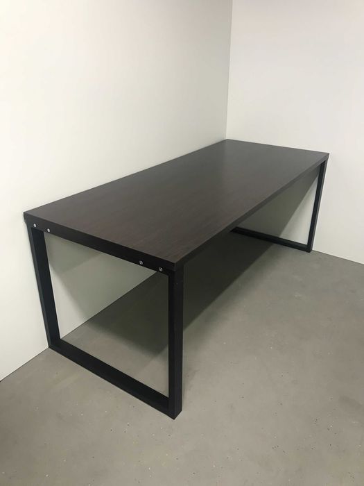 Офисный стол. Индивидуальный проект. Стіл на металевих ніжках. Ножки.